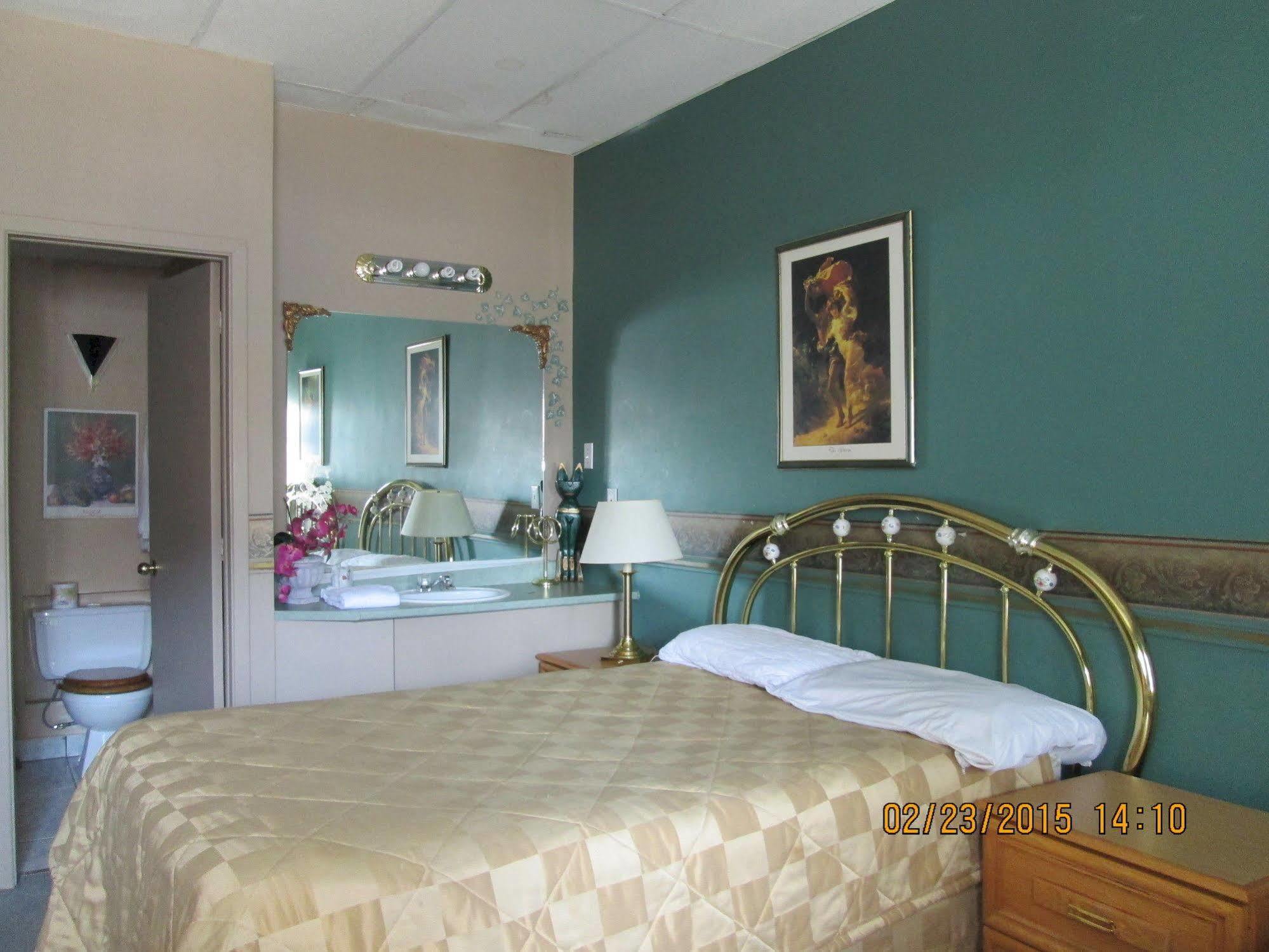 Motel Lustre D'Or L'Ancienne-Lorette Ngoại thất bức ảnh
